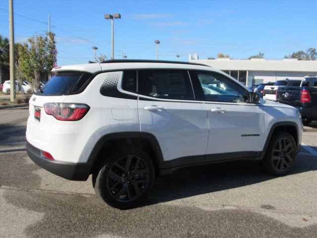 New 2026 Jeep Compass Latitude image 6