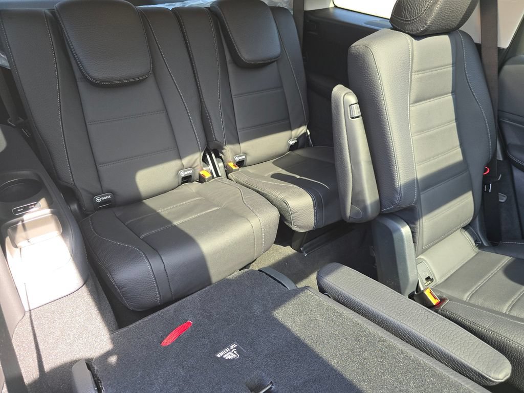 New 2026 Mercedes-Benz GLS 450 4MATIC image 21