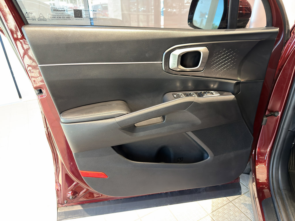 Certified 2024 Kia Sorento LX image 15