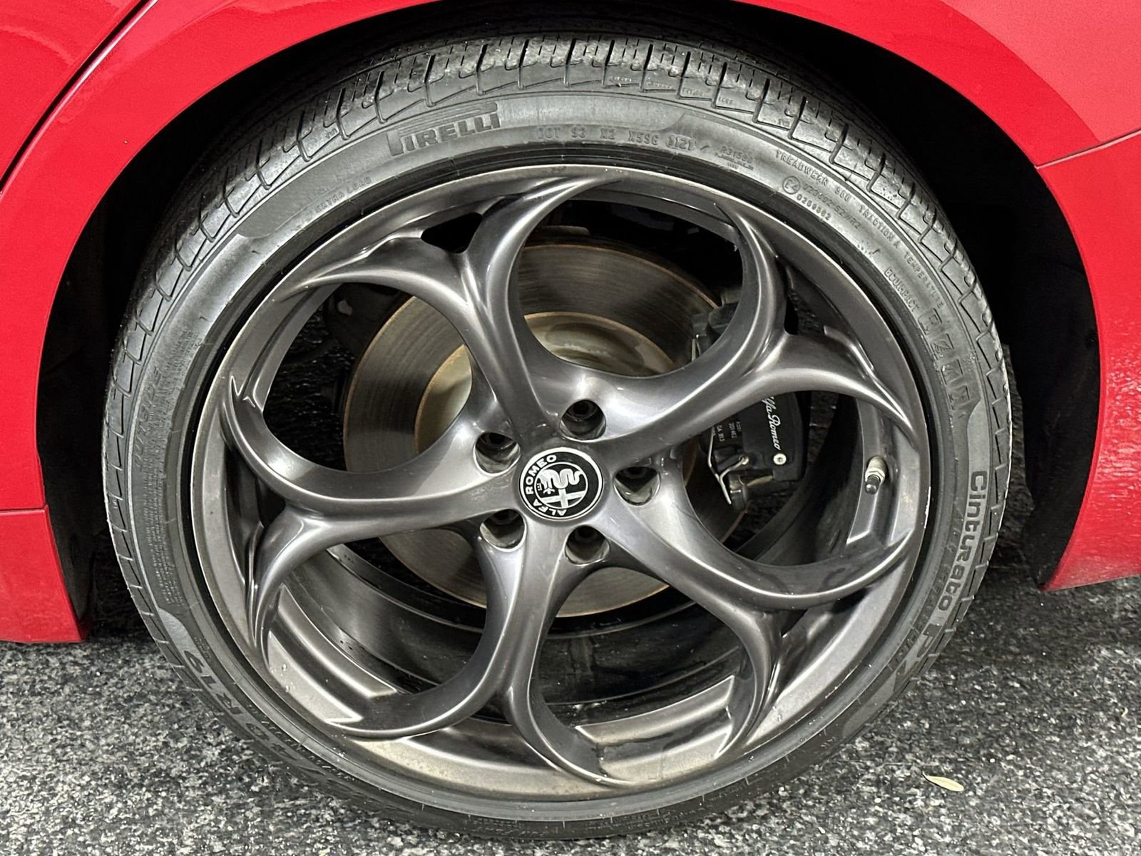 Used 2019 Alfa Romeo Giulia Ti Sport w/ Quick Order Package 22U Sport RWD image 10