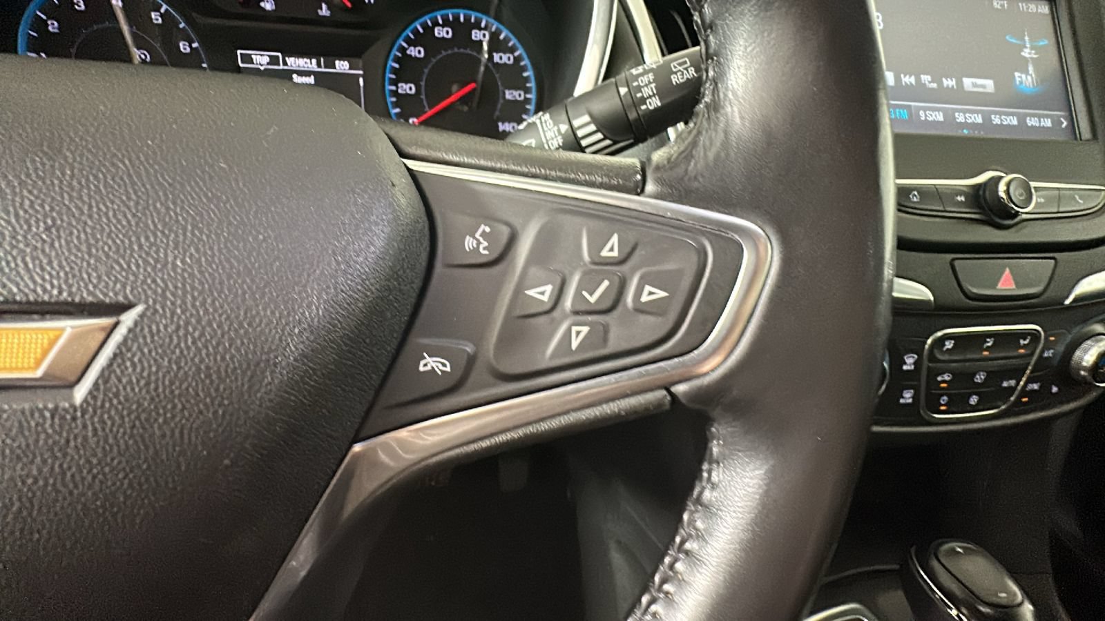 Used 2018 Chevrolet Equinox LT AWD/4WD image 18