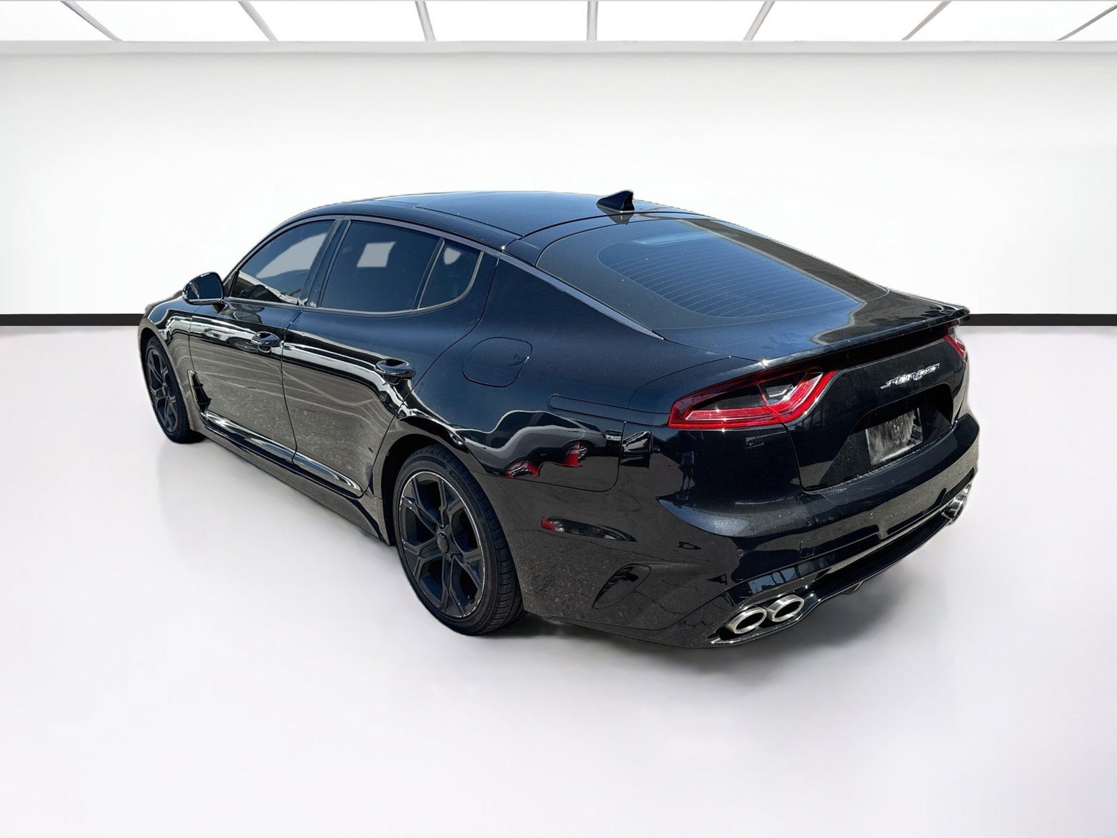 Used 2021 Kia Stinger GT-Line w/ Sun & Sound Package RWD image 6