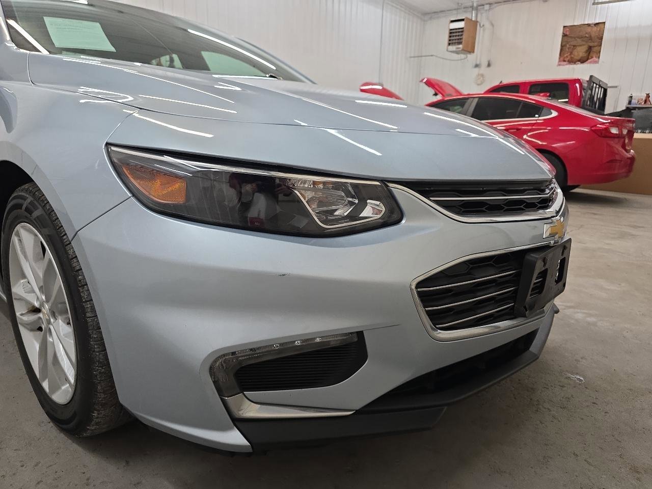 Used 2018 Chevrolet Malibu LT FWD image 23