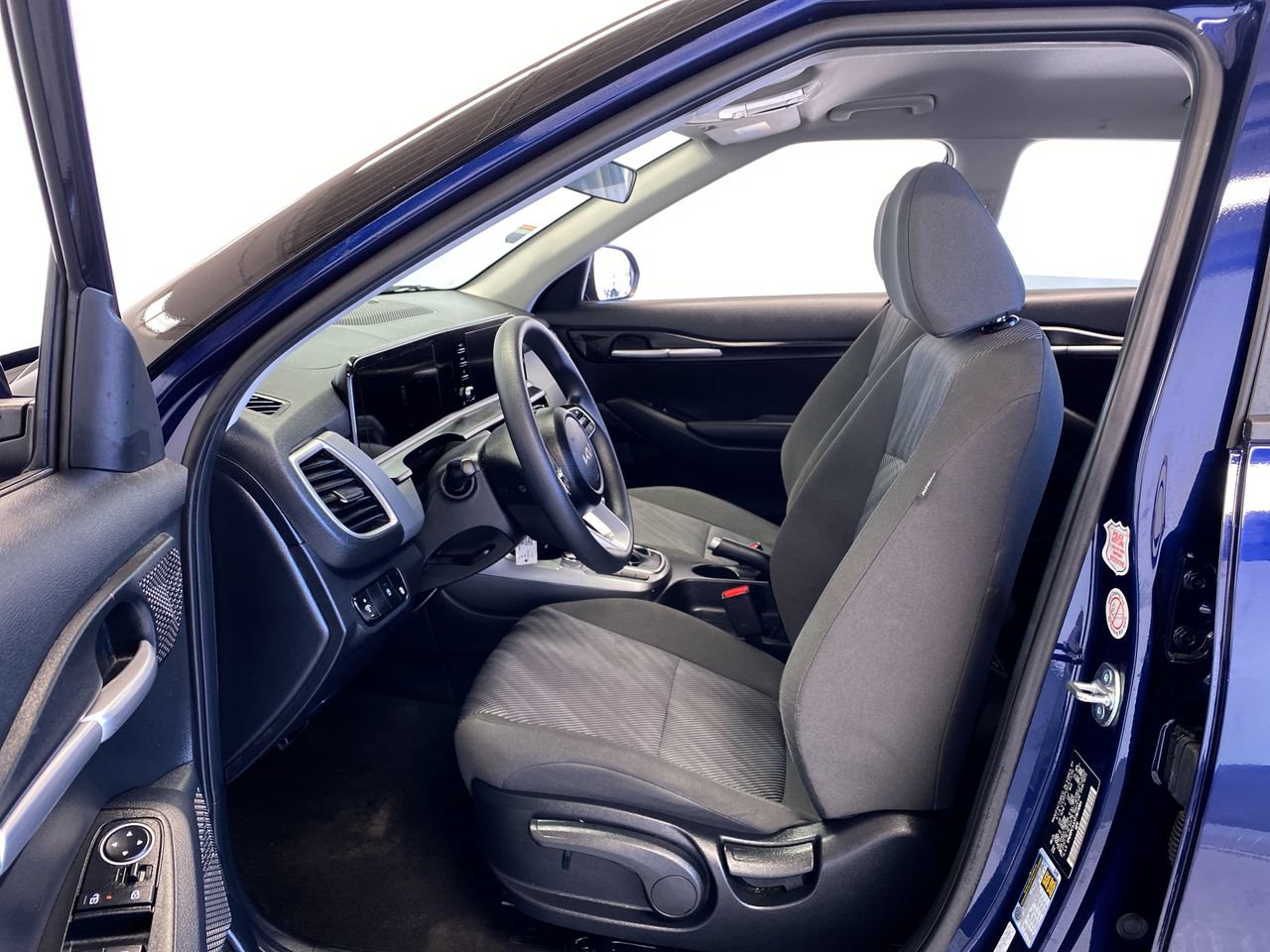 Certified 2026 Kia Seltos LX AWD/4WD image 16
