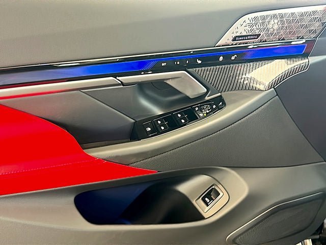 New 2027 BMW M5 Touring AWD/4WD image 43