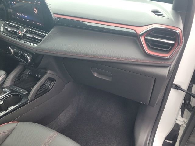 Used 2025 Chevrolet TrailBlazer RS w/ Convenience Package image 17