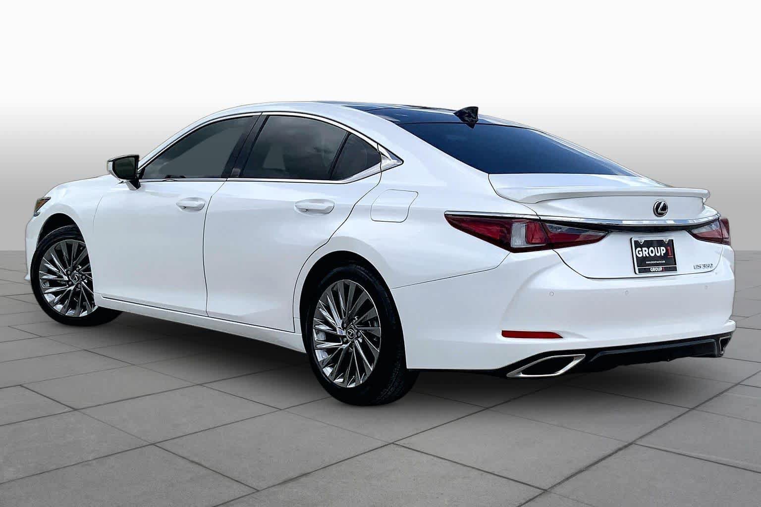 Used 2025 Lexus ES 350 Ultra Luxury FWD image 12