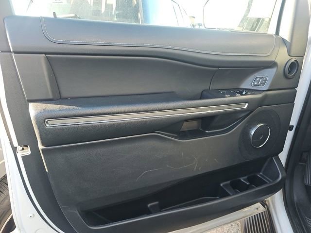 Used 2024 Ford Expedition XLT AWD/4WD image 12