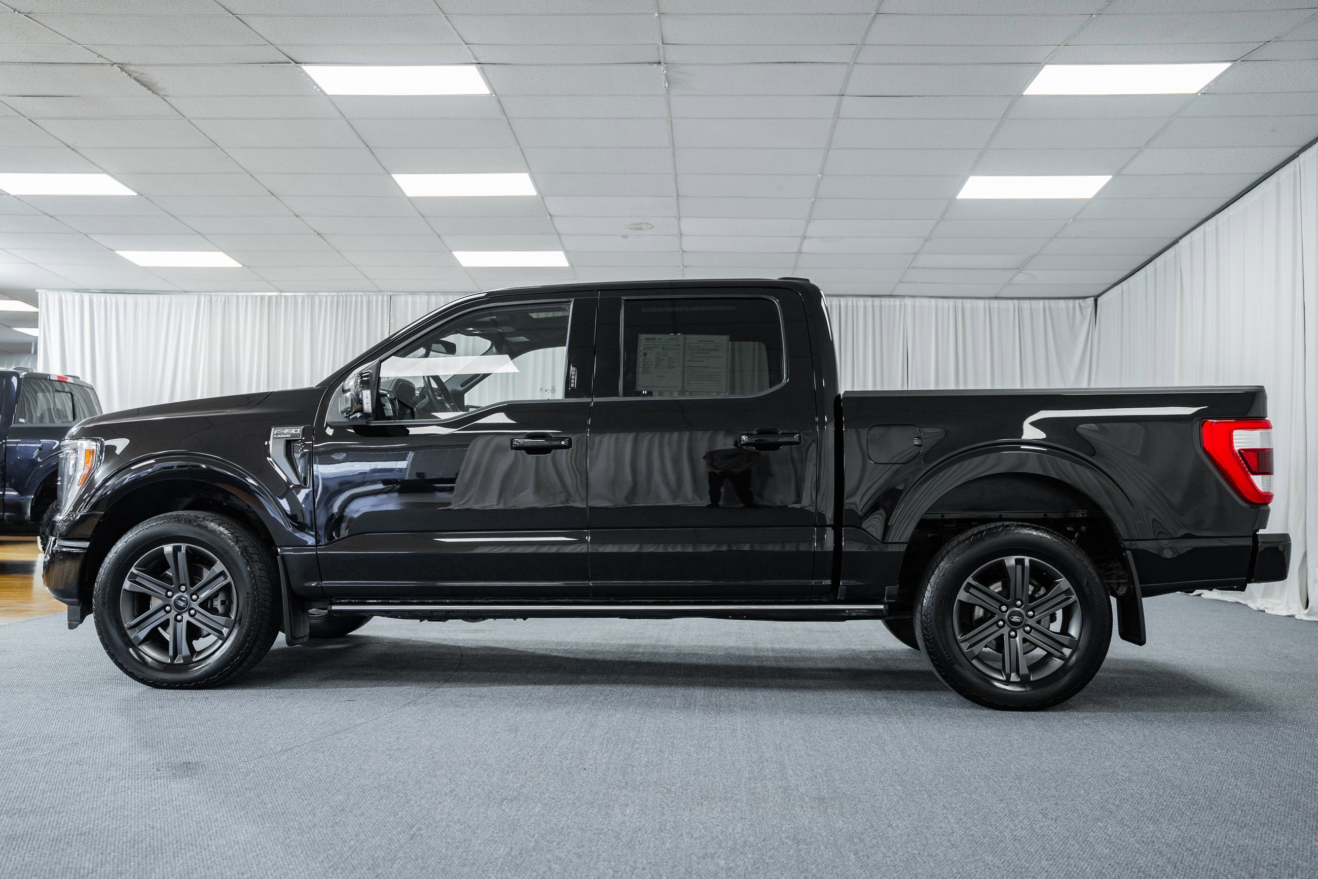 Certified 2023 Ford F150 Lariat w/ Equipment Group 502A High image 5