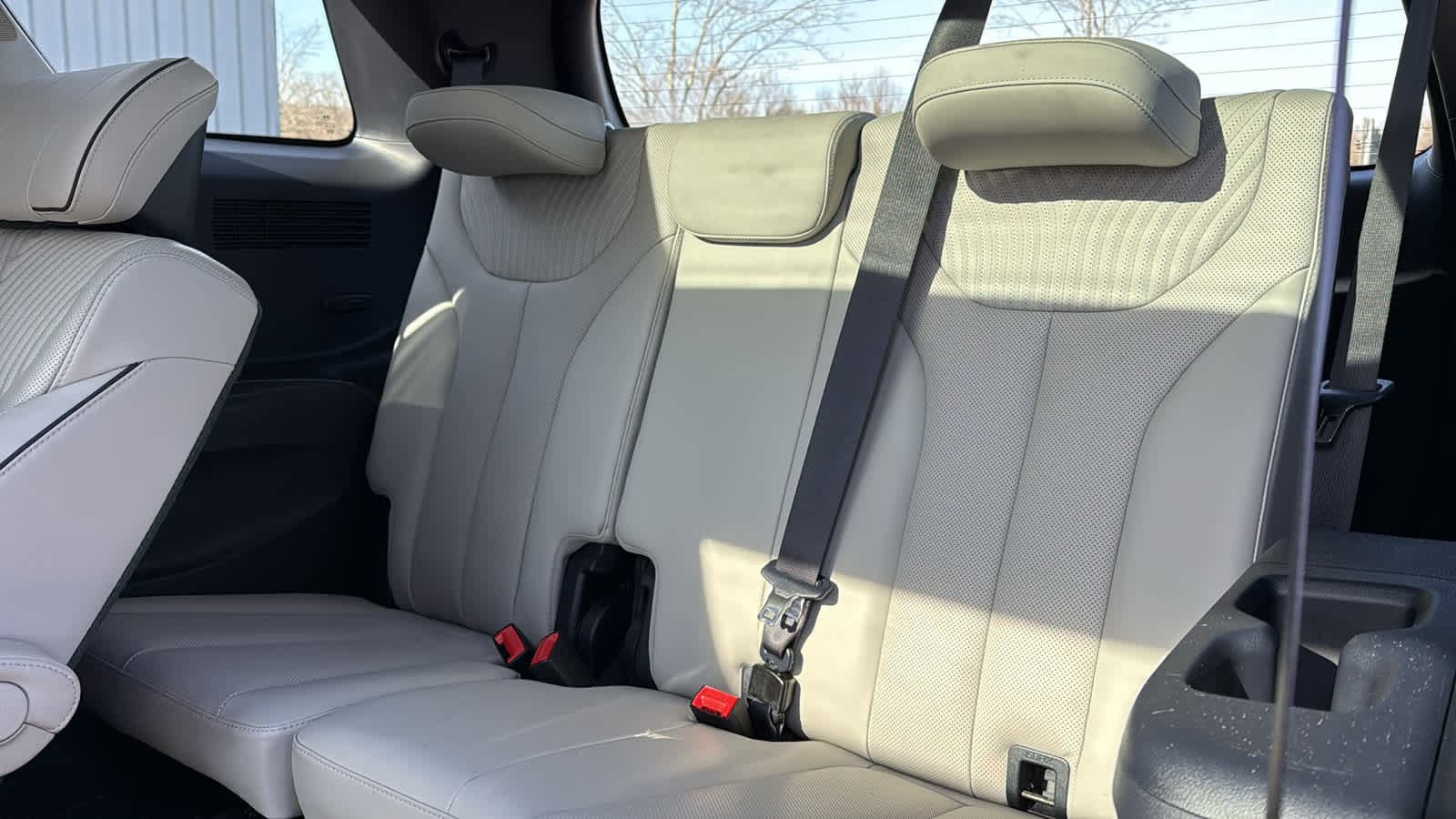 Used 2023 Hyundai Palisade Calligraphy image 28