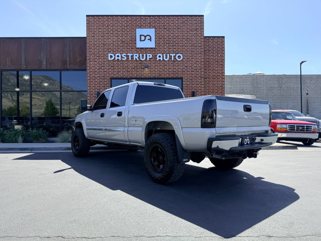 Used 2004 GMC Sierra 2500 SLT w/ Heavy-Duty Power Package AWD/4WD image 6