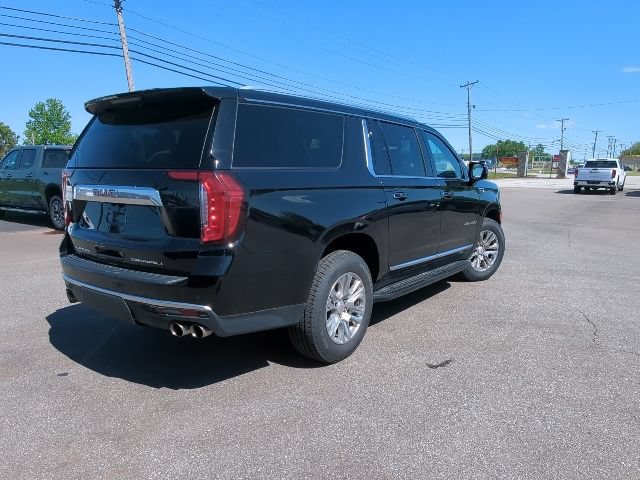 Used 2023 GMC Yukon XL Denali AWD/4WD image 30