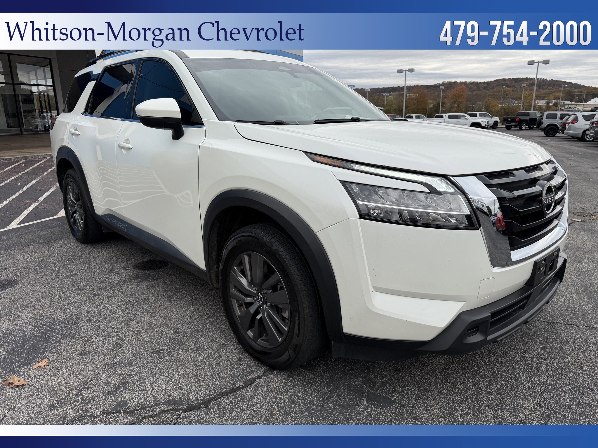 Used 2022 Nissan Pathfinder SV image 3