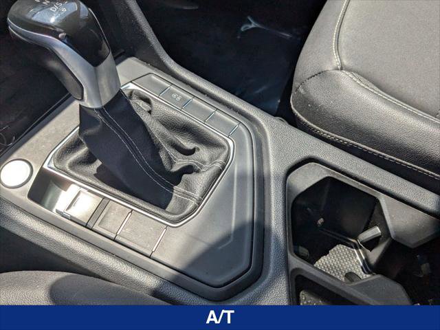 Certified 2022 Volkswagen Taos SE FWD image 18