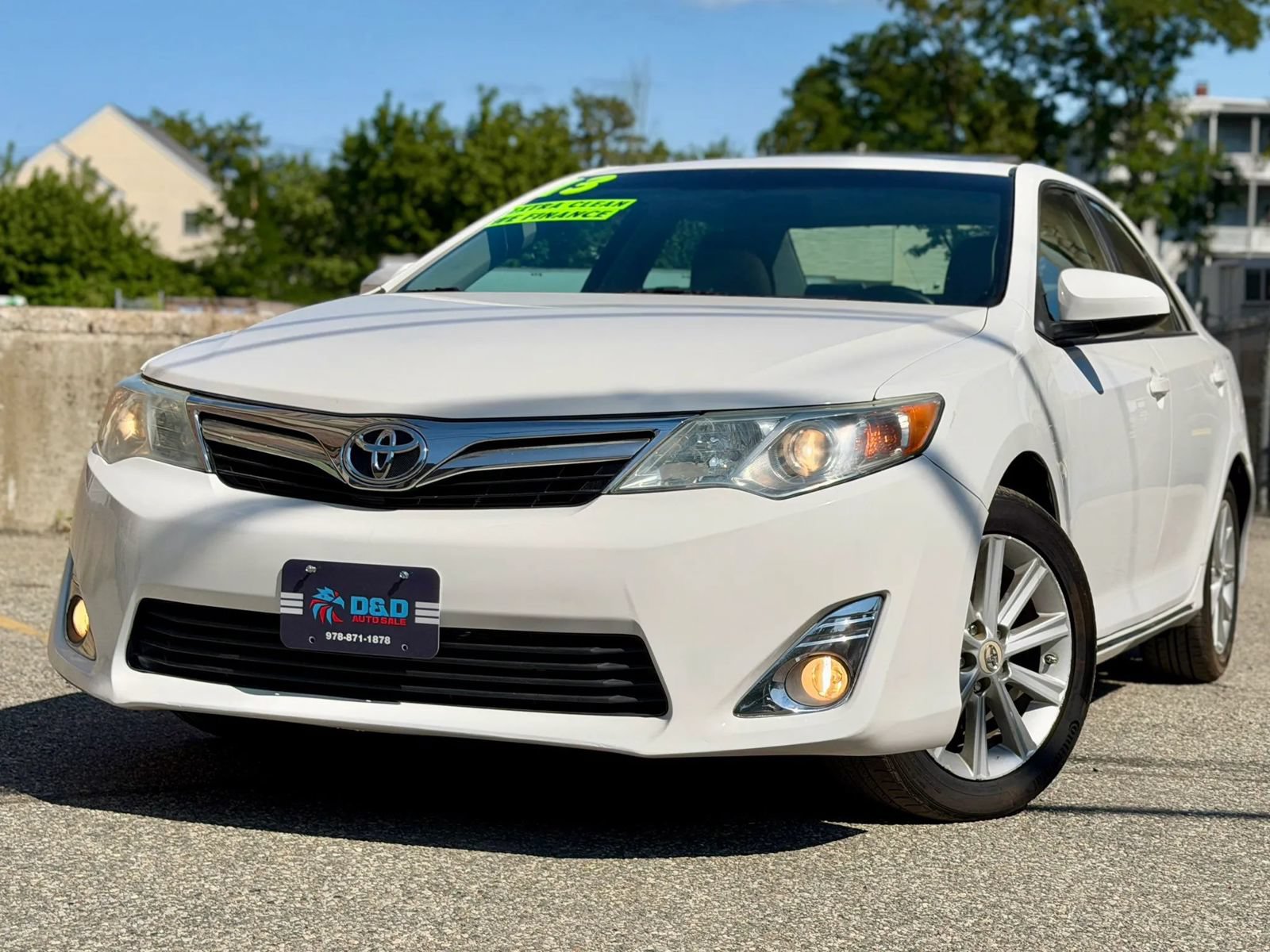 Used 2013 Toyota Camry XLE FWD image 1