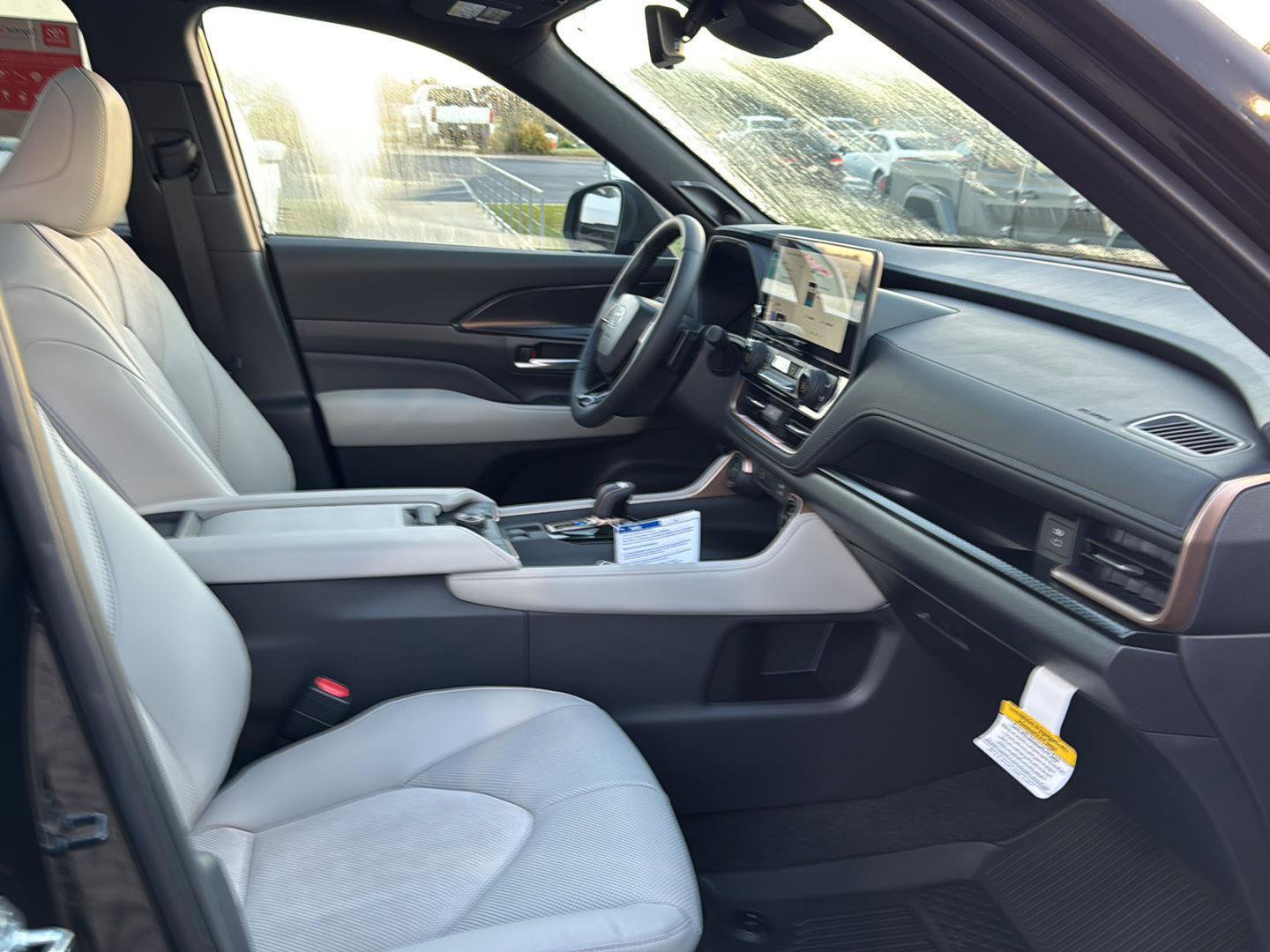 New 2026 Toyota Grand Highlander AWD Hybrid image 10