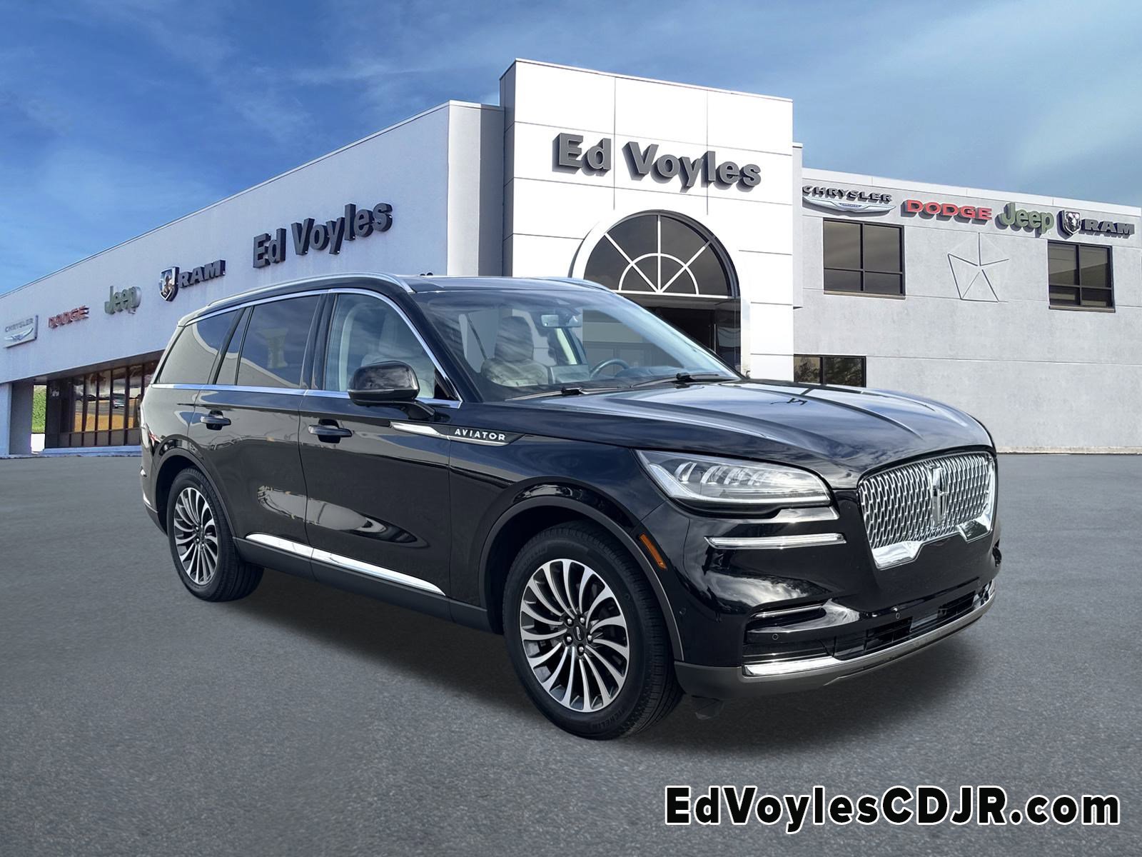Used 2023 Lincoln Aviator Reserve w/ Equipment Group 201A image 1