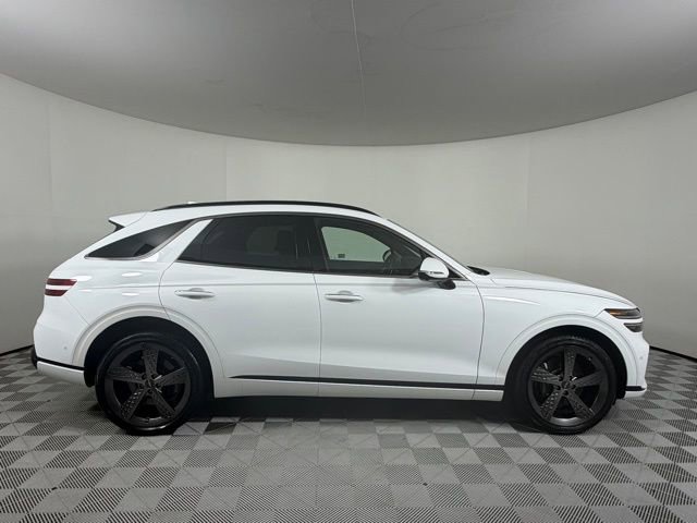 Used 2024 Genesis GV70 3.5T Sport w/ Sport Advanced Package image 8