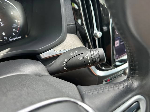 Used 2022 Volvo S60 B5 Inscription w/ Advanced Package FWD image 25