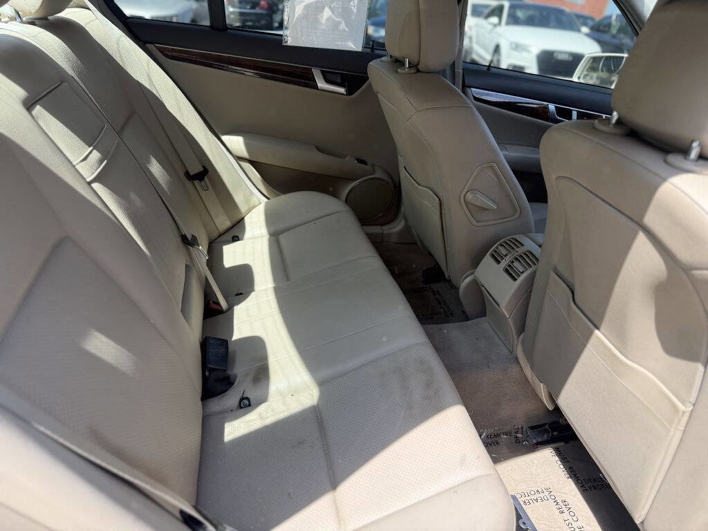 Used 2012 Mercedes-Benz C 250 Sedan image 10