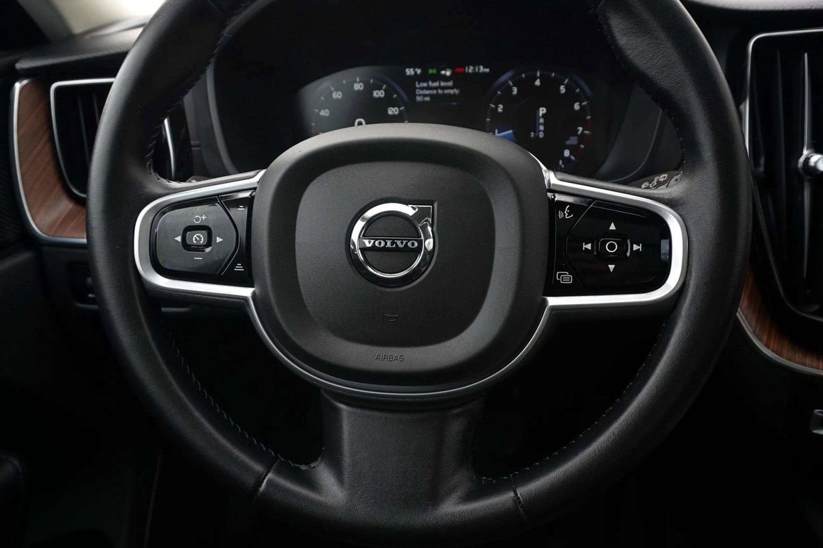 Used 2020 Volvo XC60 T5 Inscription w/ Protection Package Premier image 25
