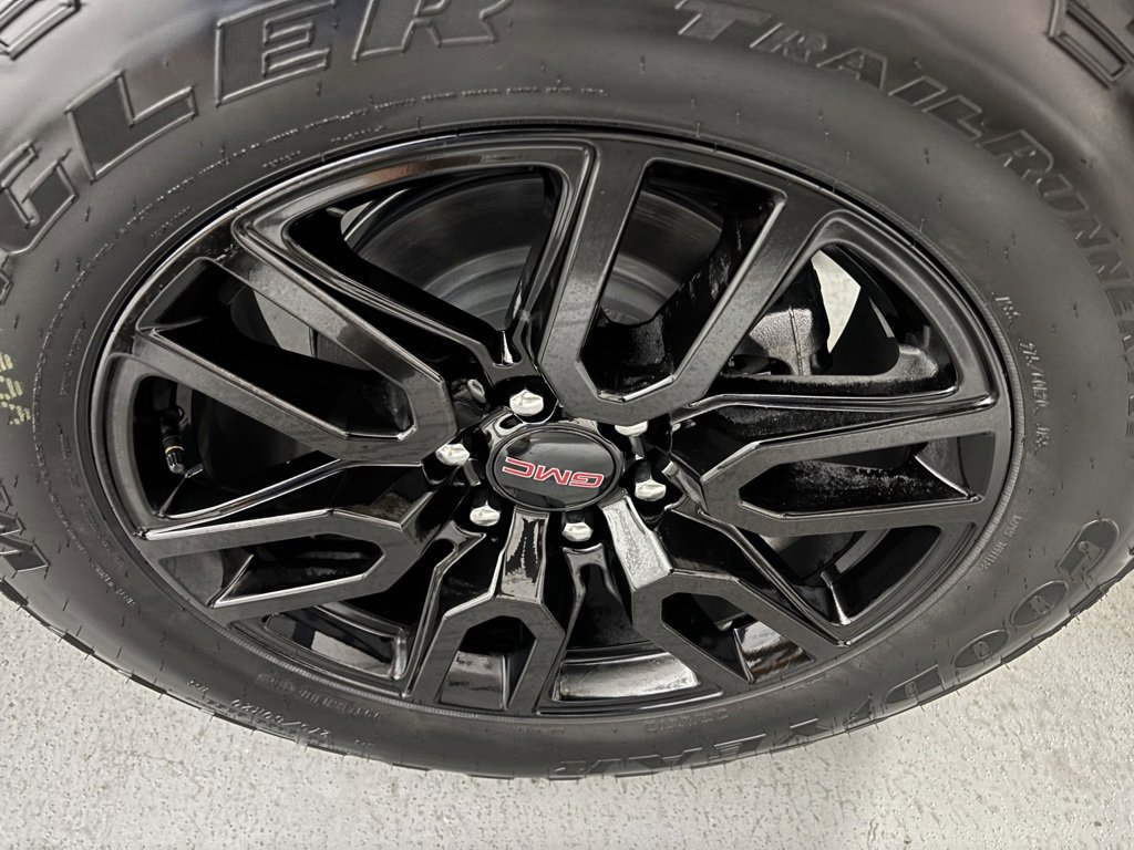 New 2026 GMC Sierra 1500 Elevation image 8