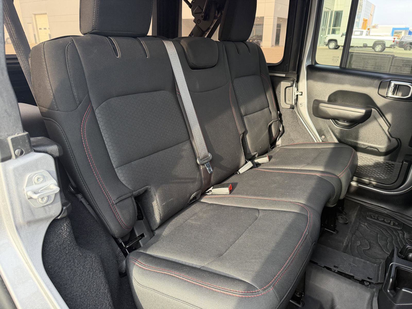 Used 2019 Jeep Wrangler Unlimited Rubicon image 17