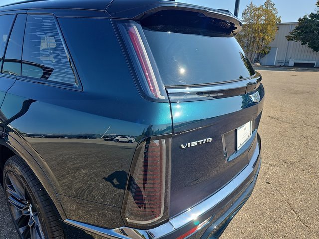 New 2026 Cadillac Vistiq Platinum image 40