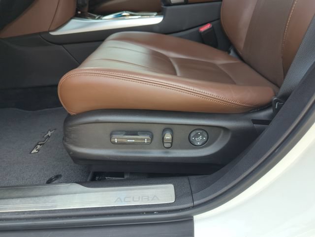 Used 2018 Acura RLX w/ Technology Package FWD image 12