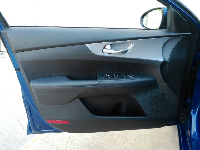 Used 2023 Kia Forte LXS FWD image 13