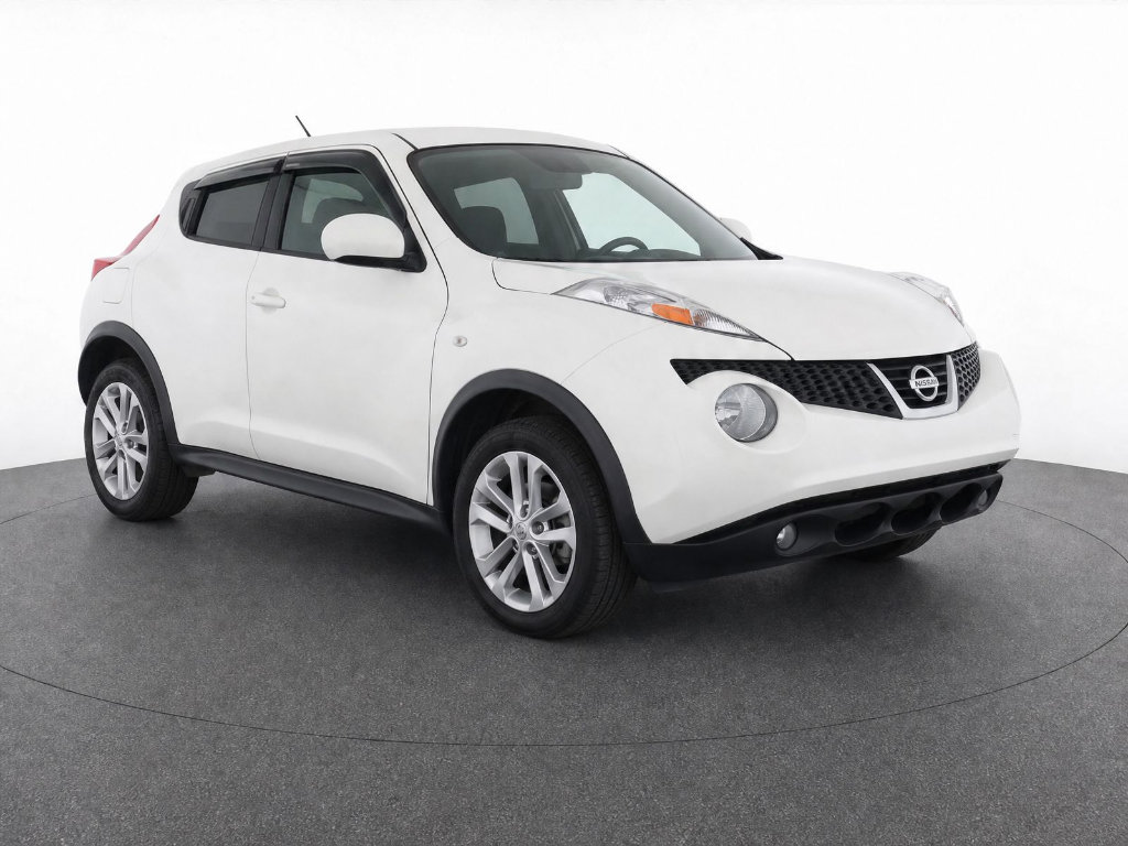 Used 2013 Nissan Juke S FWD image 3