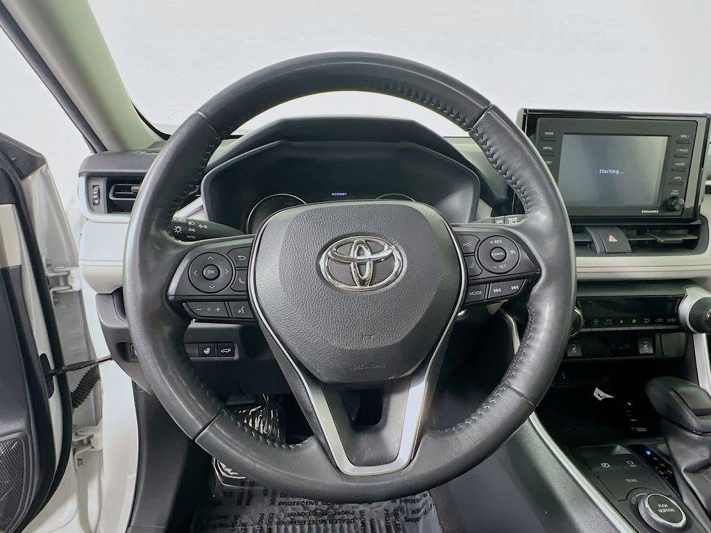 Used 2022 Toyota RAV4 XLE w/ Convenience Package image 10