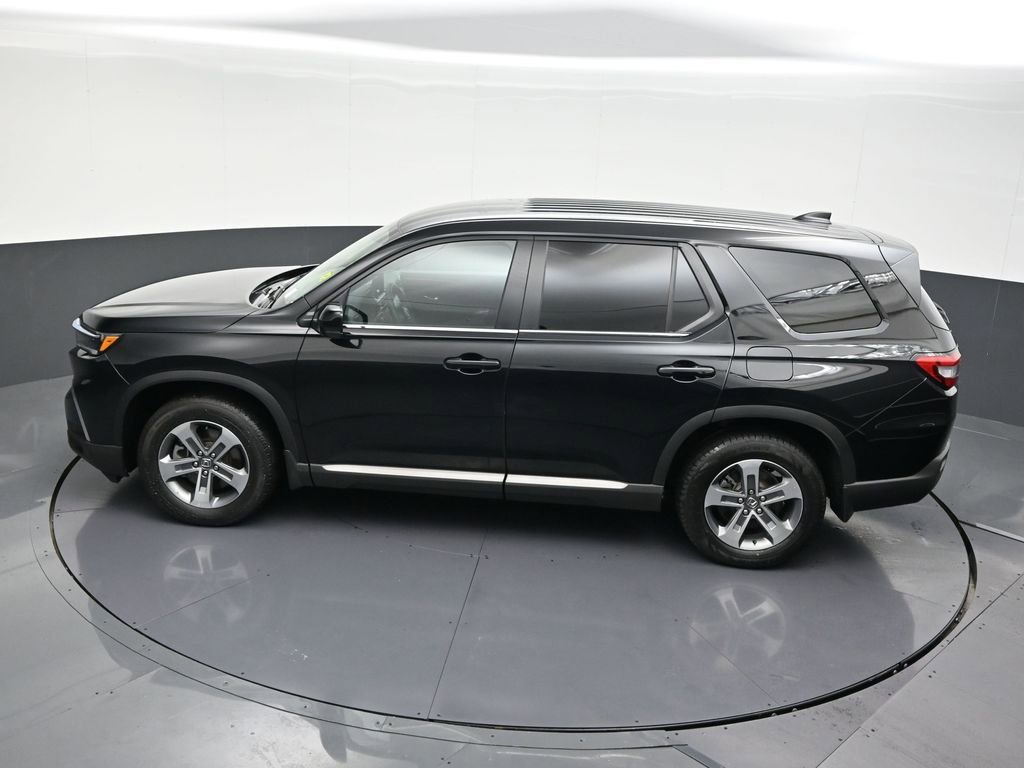 Used 2025 Honda Pilot EX-L image 18