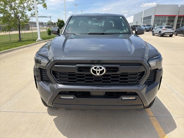 Used 2024 Toyota Tacoma TRD Off-Road w/ TRD Off Road Upgrade Package AWD/4WD image 6