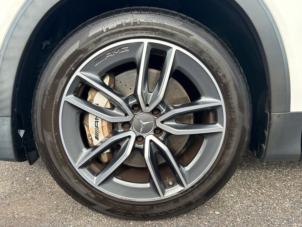 Used 2022 Mercedes-Benz GLB 35 AMG 4MATIC image 35