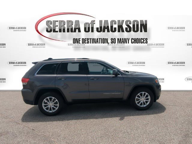 Used 2014 Jeep Grand Cherokee Laredo w/ 18" Wheel & 8.4" Radio Group RWD image 9