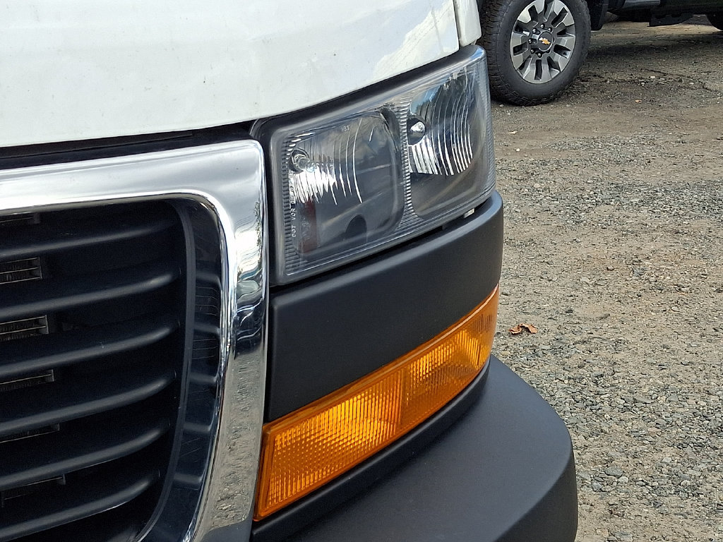 Used 2026 GMC Savana 3500 LT w/ LT Preferred Equipment Group RWD image 36