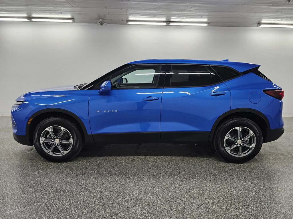 Used 2026 Chevrolet Blazer LT FWD image 8