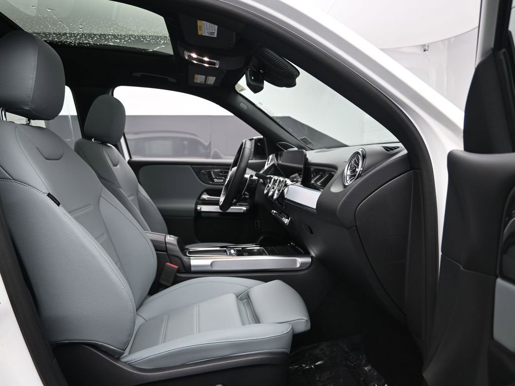 Used 2025 Mercedes-Benz GLB 35 AMG 4MATIC image 25