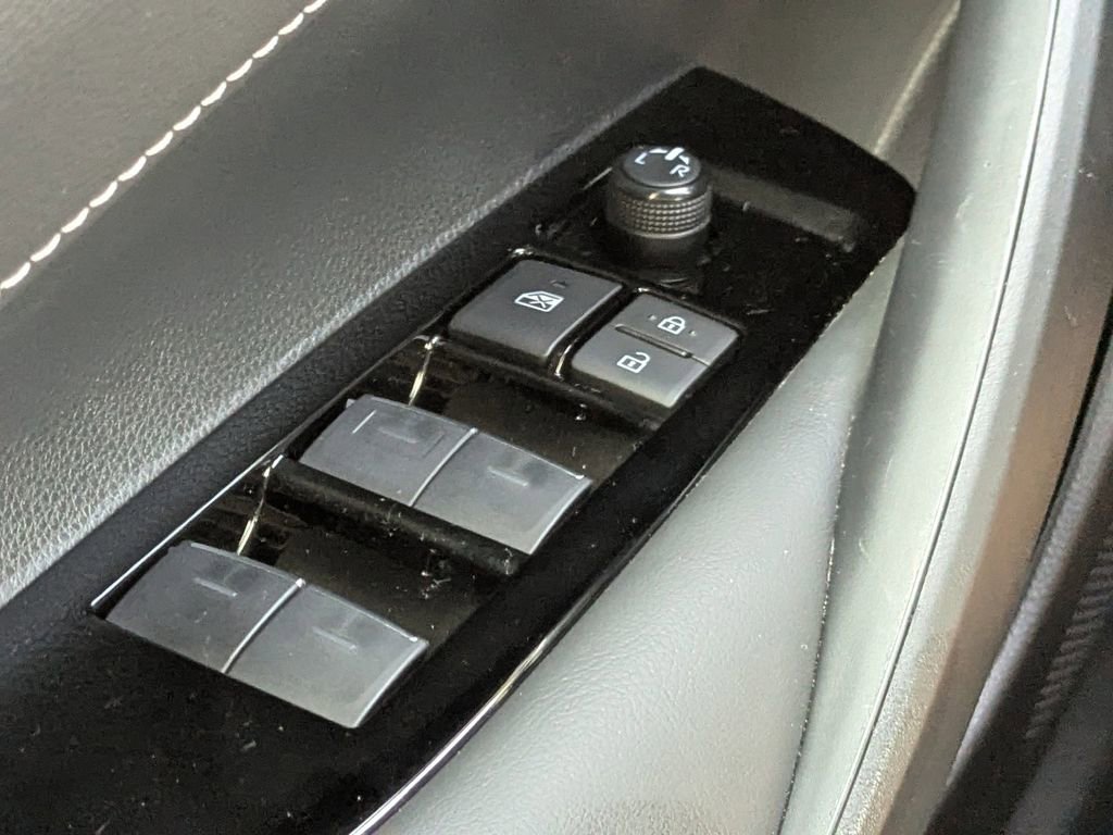 Used 2024 Toyota Corolla SE FWD image 23