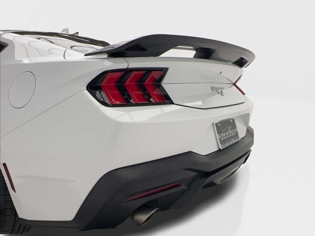 Used 2024 Ford Mustang EcoBoost image 10