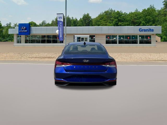 Certified 2022 Hyundai Elantra SEL w/ Preferred Accessory Package FWD image 8