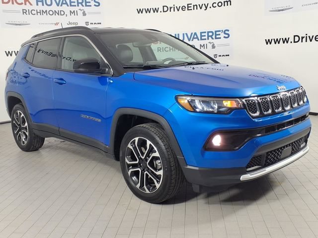 Used 2023 Jeep Compass Limited AWD/4WD image 3