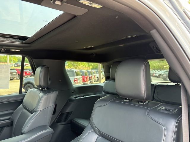 New 2026 Ford Expedition Platinum image 37