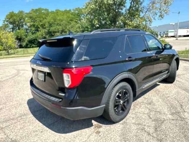 Used 2020 Ford Explorer XLT RWD image 2