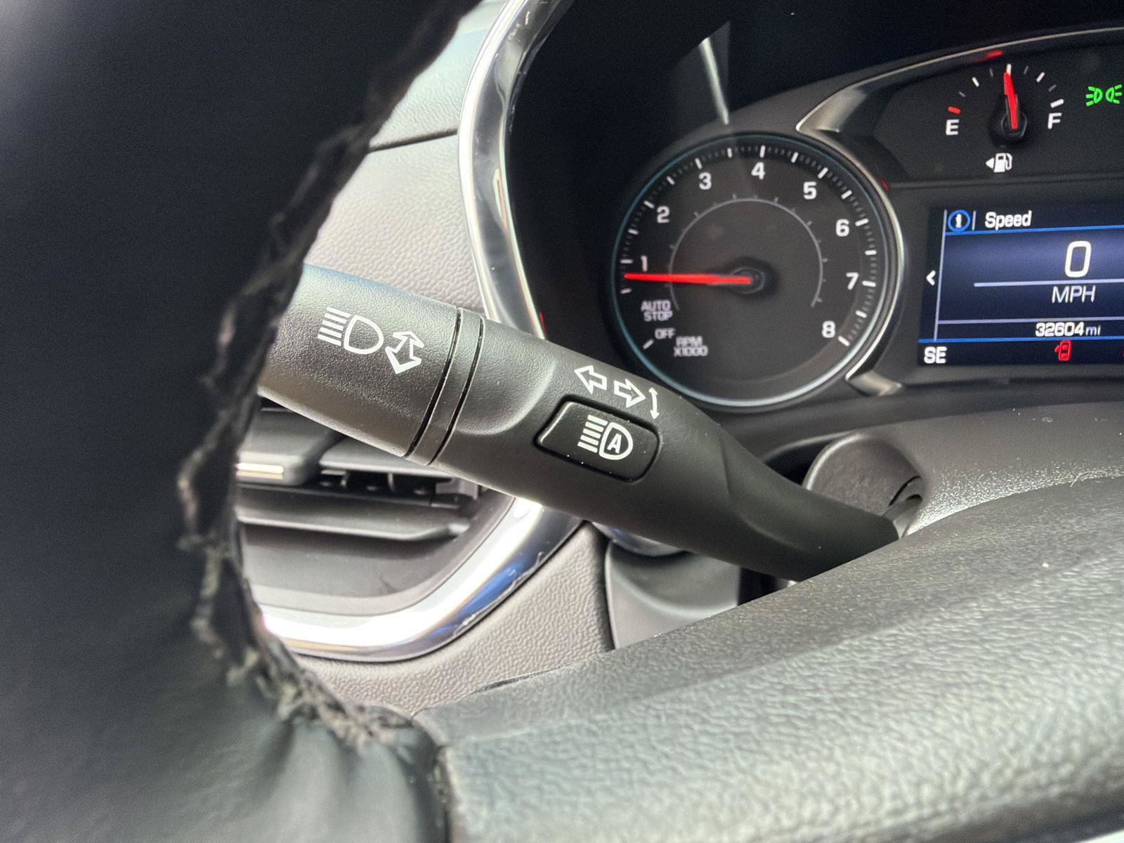 Used 2023 Chevrolet Equinox LT AWD/4WD image 20
