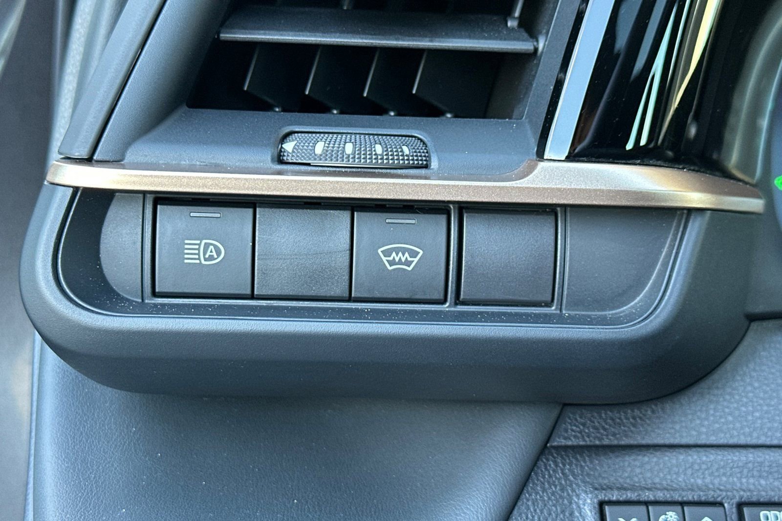 Certified 2024 Toyota Crown Limited image 32