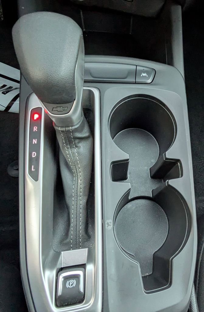 Used 2025 Chevrolet Trax LS image 19