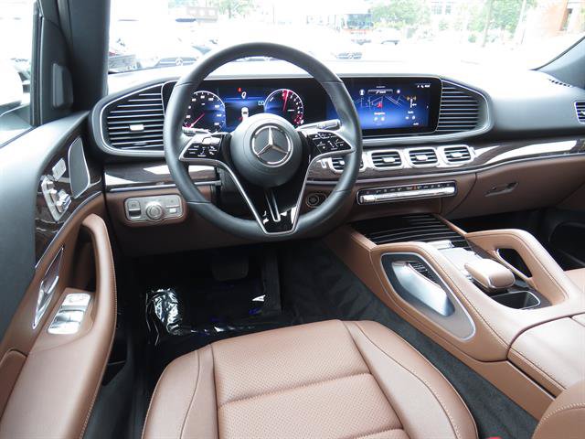 Used 2025 Mercedes-Benz GLE 450e 4MATIC w/ Winter Package image 10