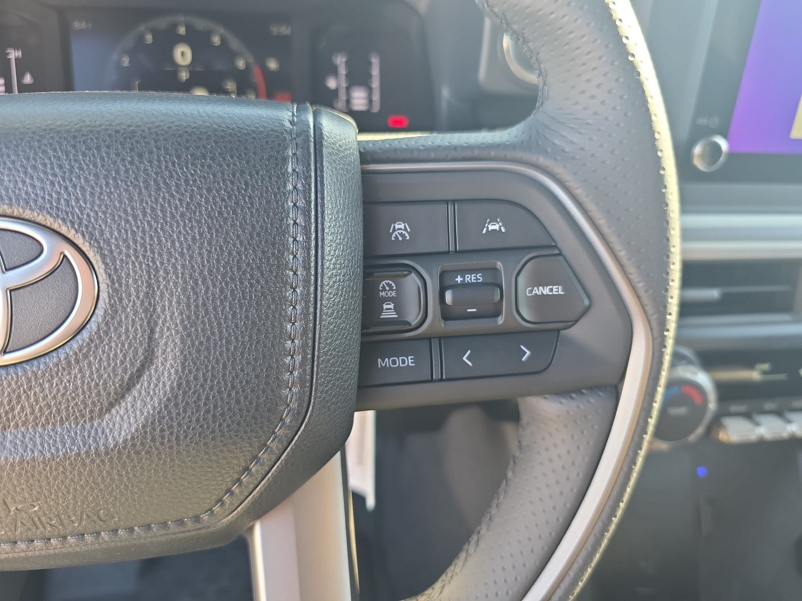 New 2026 Toyota 4Runner SR5 AWD/4WD image 14